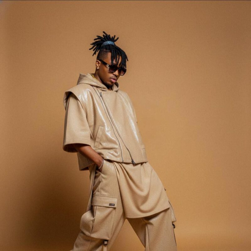 Tio Nason – STRANGERS